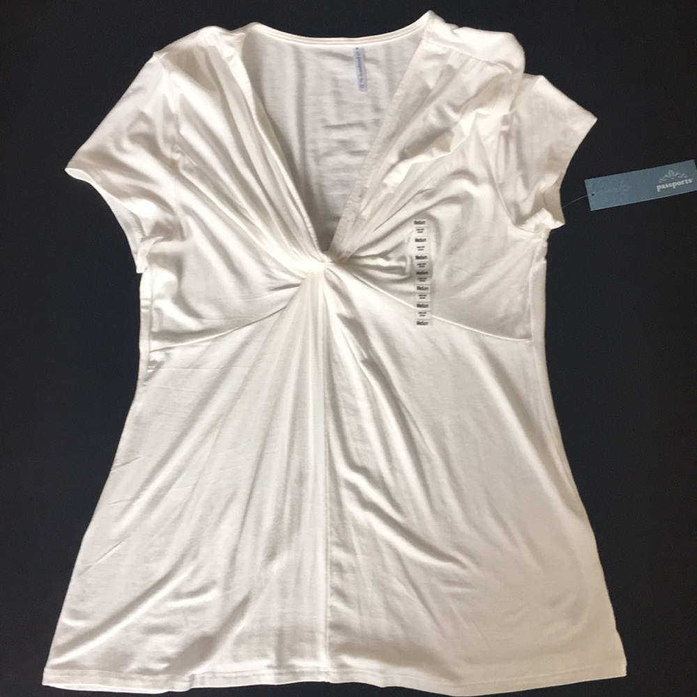 NWT twist front flattering top